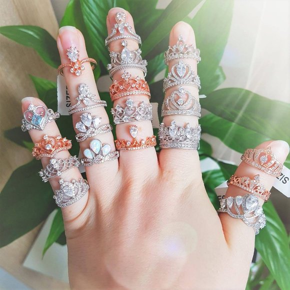 Crown tiara ring, size 7, 925 Sterling Silver Charmed Aroma - Picture 4 of 6